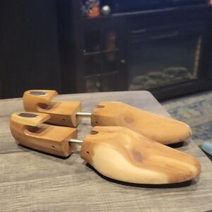 Bally Of Switzerland Aromatic Red Cedar Mens XL Shoe Stretchers